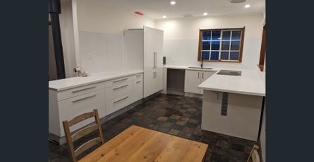 Great Family Home in a Fantastic Location - Photo 4