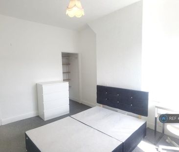 3 bedroom terraced house to rent - Photo 5