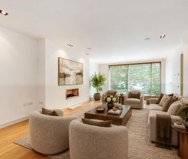 4 bedroom terraced house to rent - Photo 1