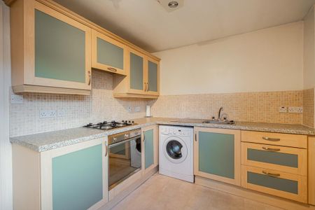 2 bedroom flat to rent - Photo 4