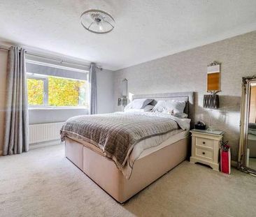 Tudor Drive, Yateley, Hampshire, GU46 - Photo 6