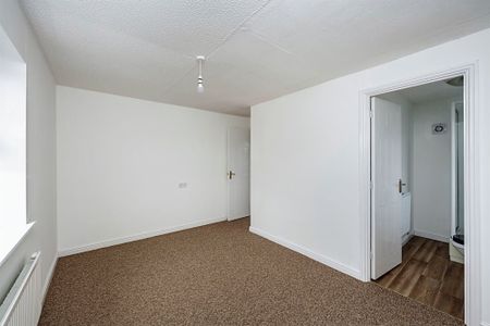 Meadow Rise, Townhill, Swansea, SA1 - Photo 3