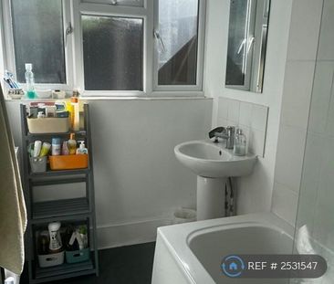 1 bedroom in a house share to rent - Photo 6