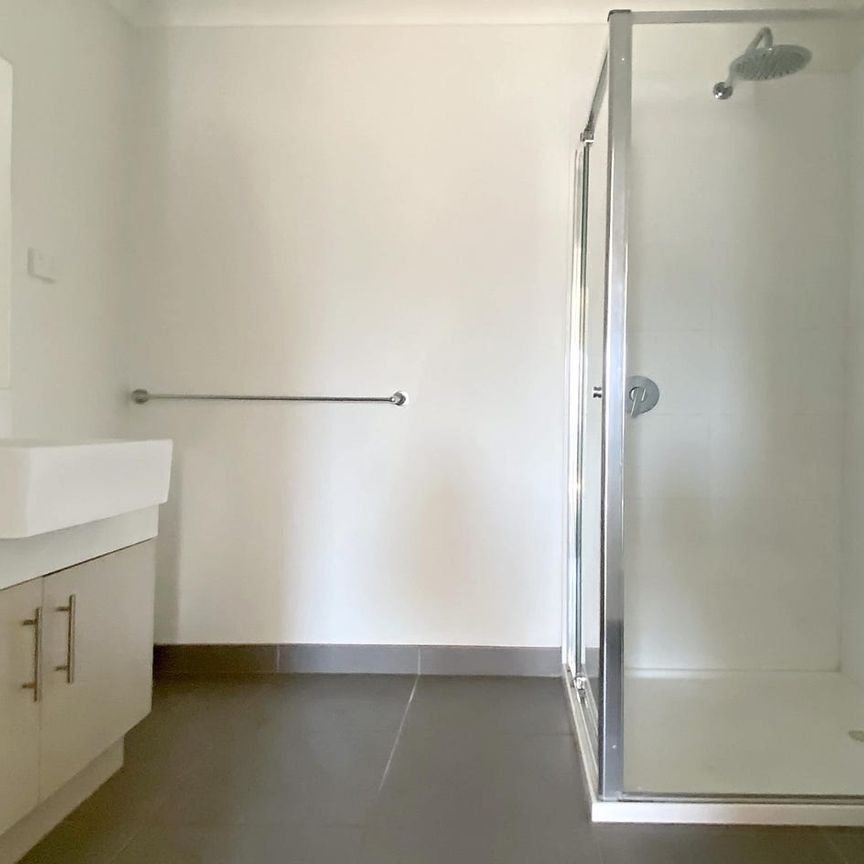 6a Tawny Ct, Truganina, Vic 3029 - Photo 1