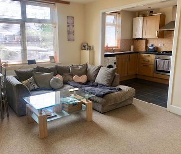 CHRISTCHURCH ROAD, IIFORD (P00335) - Photo 1