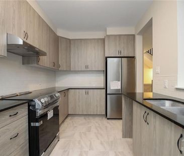 For Lease - 71 KINDRED Row, Stittsville - Munster - Richmond, Ontario - Photo 2