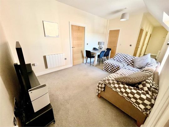 2 bedroom flat to rent - Photo 1