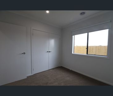 22 Mirage Avenue, Berwick, Vic 3806 - Photo 6
