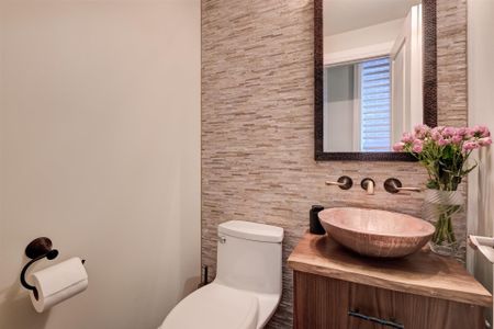 For Lease - 162 Glenvale Boulevard, Toronto, Ontario - Photo 5