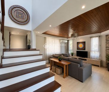 Casa com 3 quartos e 260m² para alugar em Lagoa da Conceição, Flori... - Foto 1