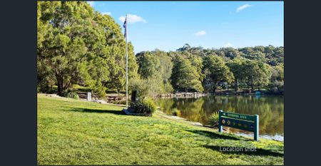 Private Family Home Moments from Manly Dam - Photo 5