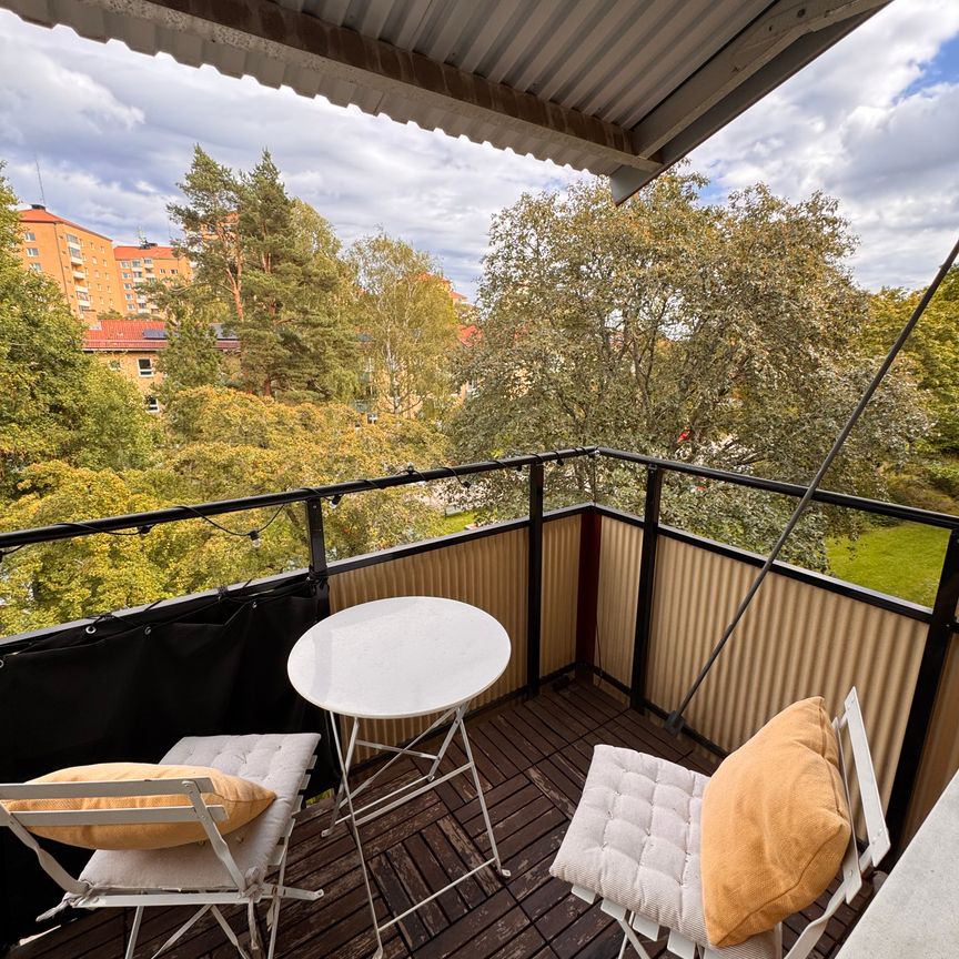 Gullmarsvägen, Årsta - Photo 1