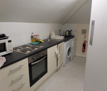 1 bedroom in a house share to rent - Photo 6