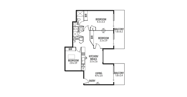 Exceptional Three Bedroom Apartment Offering Comfort and Convenience - Photo 1