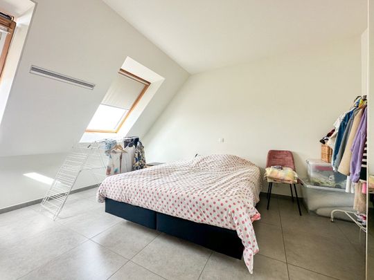 Lichtrijk instapklaar appartement, 2 slpk, terras, autostaanplaats, Torhout - Photo 1