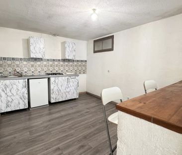 Location Appartement 2 pièces 47 m2 à Salon-de-Provence - Photo 2