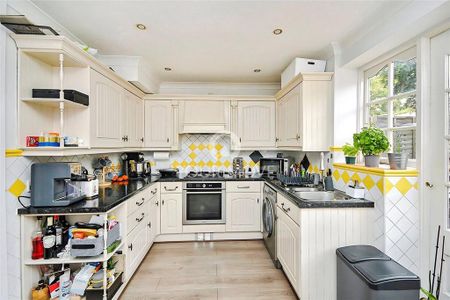 2 bedroom end of terrace house to rent - Photo 5