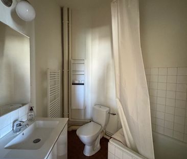 Location Appartement 1 pièce 35m² MONTMORILLON 86500 - Photo 2