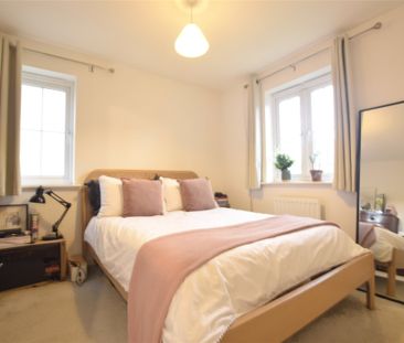 Greenacre Way, Bishops Cleeve, Cheltenham, Gloucestershire, GL52 - Photo 6