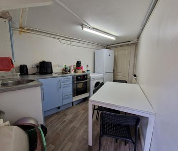 Forburg Road, London N16 - Photo 2