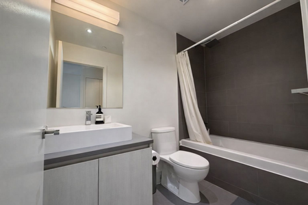 For Lease - 111 Bathurst Street Unit# 1502, Toronto, Ontario - Photo 3