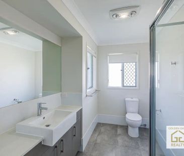 “FIRST WEEK FREE RENT - Every room has air-conditioning” - Photo 1