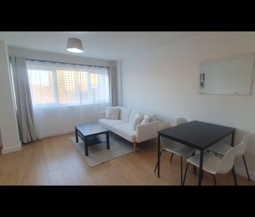 Room in a Shared Flat, Madison Court, M50 - Photo 1
