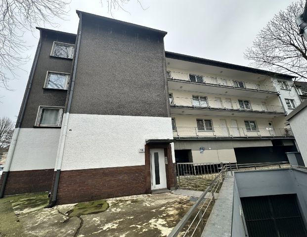 Sehr schöne 3 Zimmer-DG-Wohnung OHNE Balkon mit innen liegendem Wannenbad in EssenWest/Frohnhausen - Foto 1