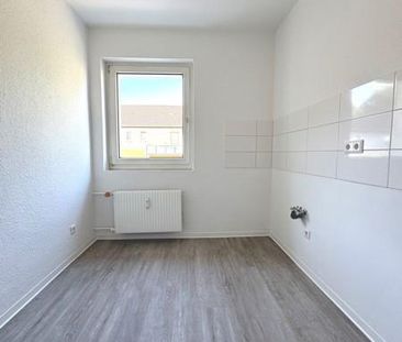 Frisch renovierte 2-Zi.-Whg. mit modernem Bad und Balkon - Photo 3