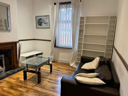 5 bedroom end of terrace house to rent - Photo 1