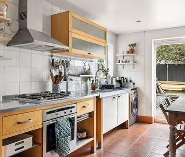 3 Bed Terraced House, Ramsay Road, E7 - Photo 6