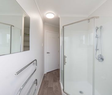 Tidy, Comfortable One Bedroom Unit - Photo 3