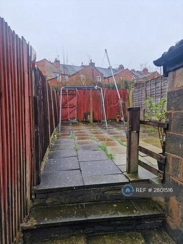 3 bedroom terraced house to rent - Photo 3