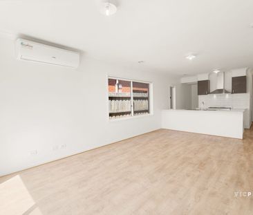 Great Family Home in Featherbrook - Photo 2