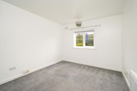 2 bedroom ground floor flat to rent - Photo 5