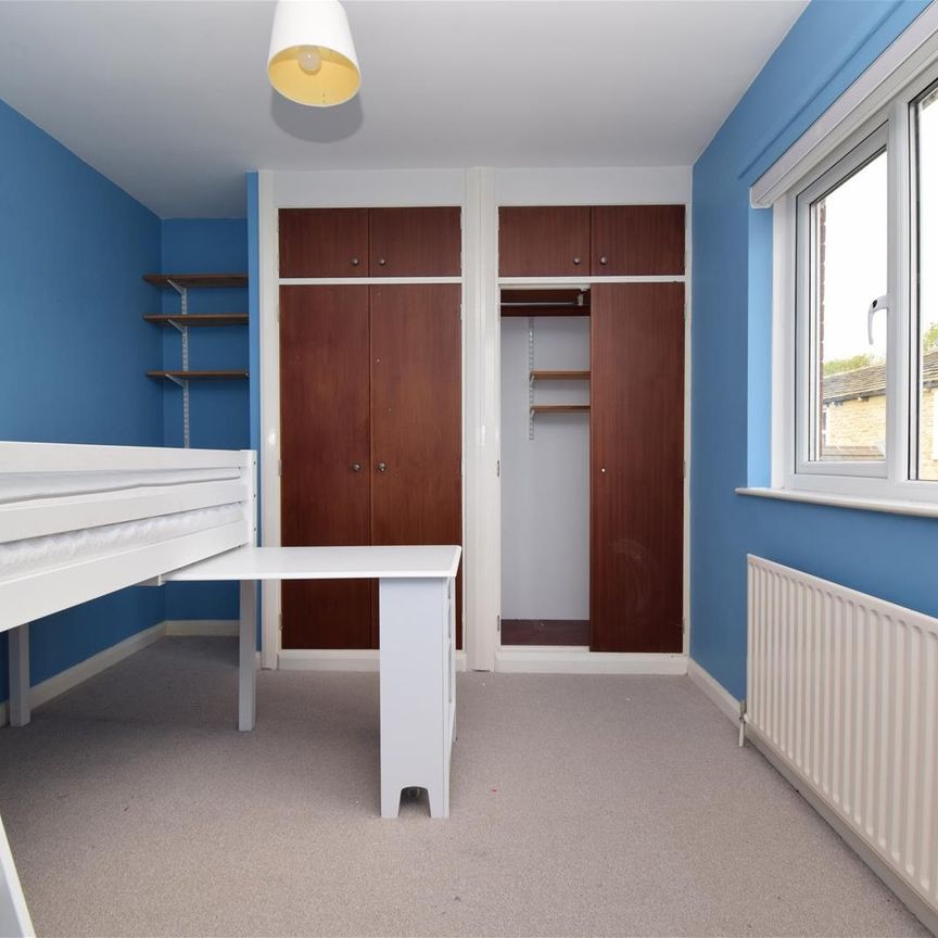 Manor Road, Ossett - Photo 1