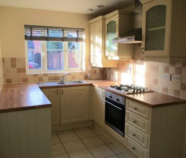 3 bedroom terraced house to rent - Photo 6