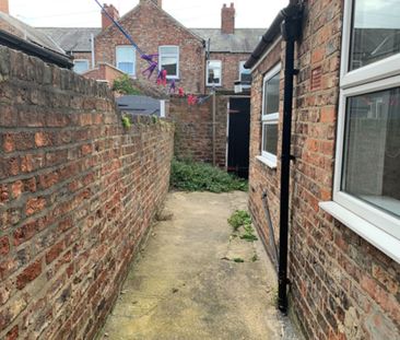 Horner Street, Burton Stone Lane - P1015 - Photo 1