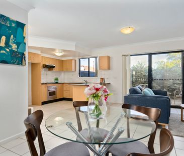 ONE OF A KIND TOWN HOUSE - Photo 4