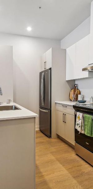 ***Appartement à louer au Square Châteauguay*** - Photo 1