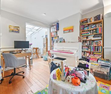 2 bedroom terraced house to rent - Photo 2