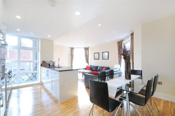 3 bedroom flat to rent - Photo 1