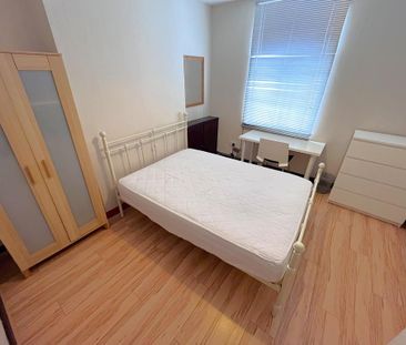 4 bedroom terraced house to rent - Photo 5