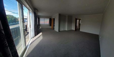 Spacious and bright in City End Karori - Photo 4