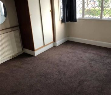 3 Bed Detached House, Knoll Rise, LU2 - Photo 3