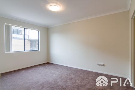 Spacious two bedroom apartments + Study for lease! Walking distance to Norwest business park - Photo 3