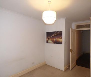 1 bedroom ground floor flat to rent - Photo 5