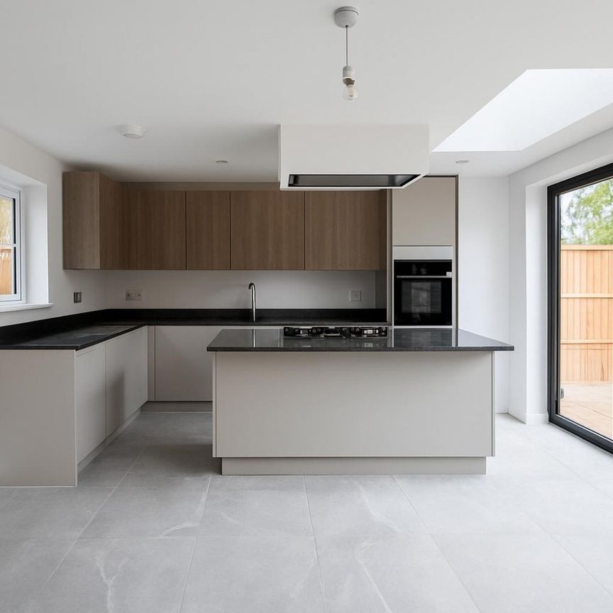 3 bedroom House To Let Total Size: 1045 SQ FT - Photo 1