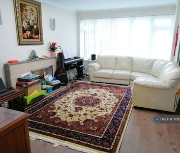 4 bedroom detached house to rent - Photo 5