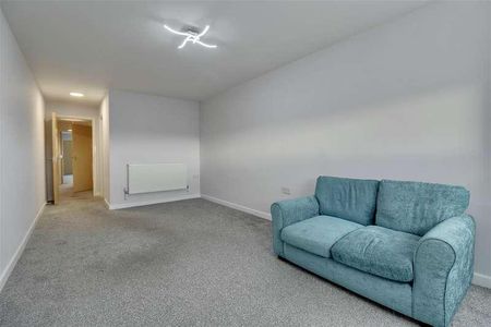 High Street, Cosham, PO6 - Photo 5